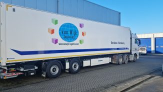 Vrachtwagen met City-trailer tot 25.000 kg (met laadklep)